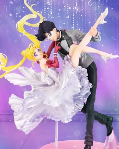 Sailor Moon Figuarts ZERO Chouette Usagi and Tuxedo Mask (Moonlight Glow Edition)