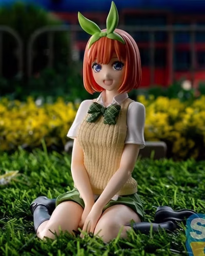 The Quintessential Quintuplets Yotsuba Nakano Premium Perching Figure