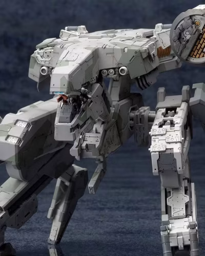 Metal Gear Solid 4: Guns of the Patriots Metal Gear Rex 1/100 Scale Model Kit (Rerelease)