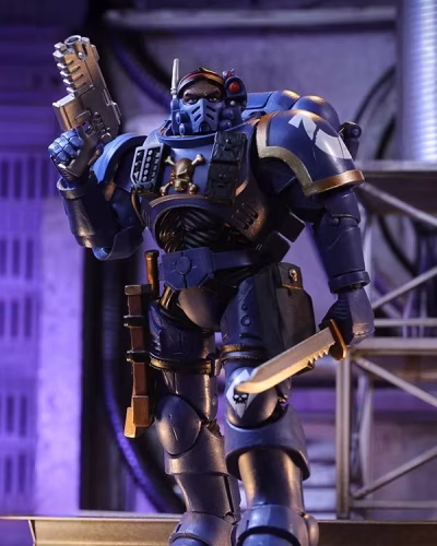 Warhammer 40,000 Ultramarines Lieutenant in Phobos Armor Action Figure