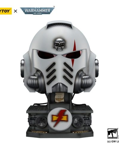 Warhammer 40,000 Helmet with Display Stand White Scars MkX 44 c
