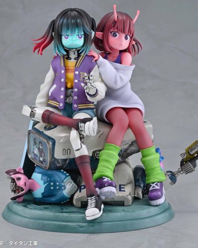 Milky Subway The Galactic Limited Express PVC Figures 2-Pack Chiharu & Makina 18 cm