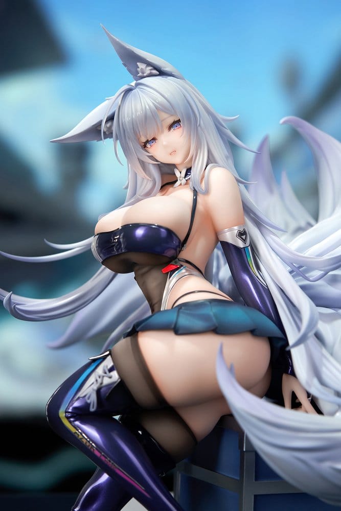 Azur Lane PVC Figure 1/7 Shinano Moonlit Chrome Ver. Acrylic Special Edition w/Display 25 cm - Image 7