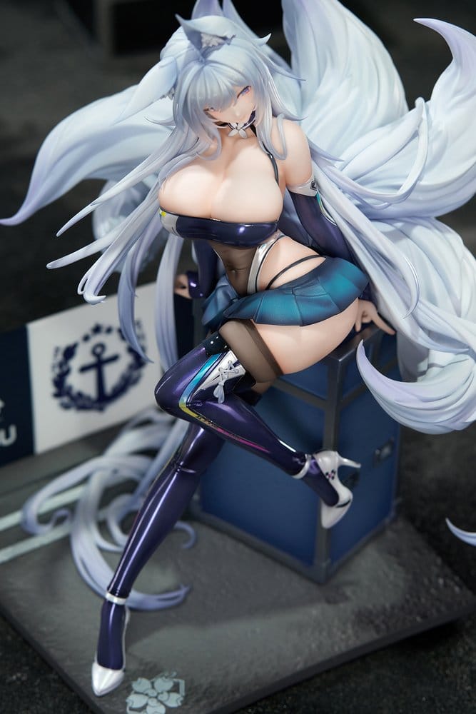 Azur Lane PVC Figure 1/7 Shinano Moonlit Chrome Ver. Acrylic Special Edition w/Display 25 cm - Image 10