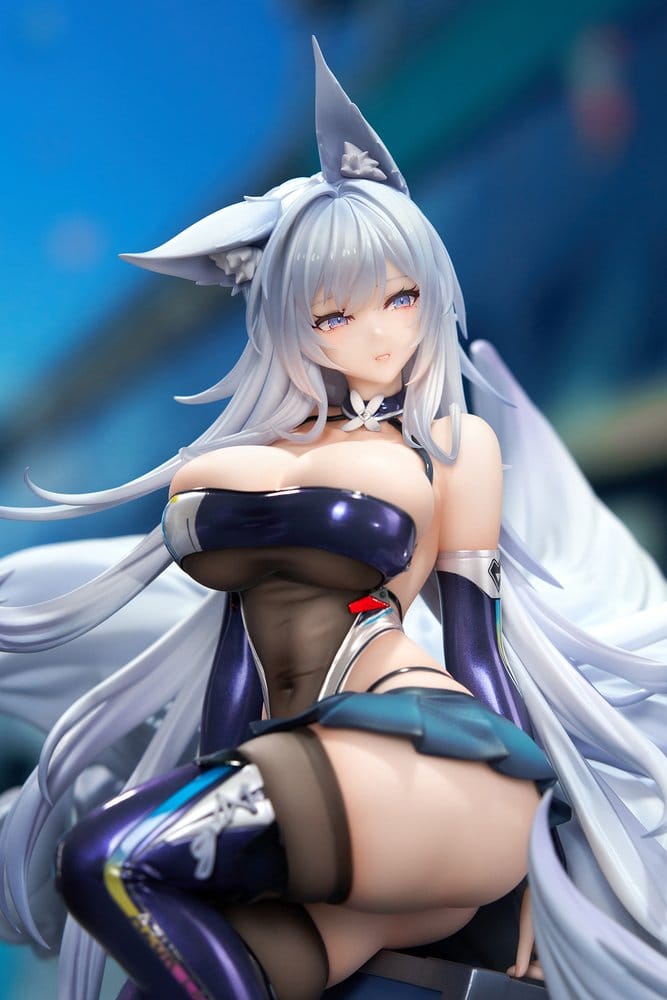 Azur Lane PVC Figure 1/7 Shinano Moonlit Chrome Ver. Acrylic Special Edition w/Display 25 cm - Image 13