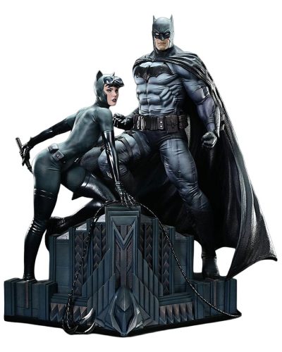 DC Comics Ultimate Premium Masterline Series Statue 1/4 Batman & Catwoman (Concept Design by Clay Mann) 56 cm