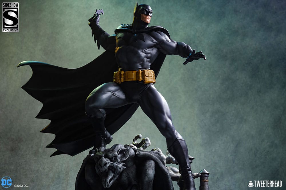 DC Comics Maquette 1/4 Batman (Black and Gray Edition) 66 cm - Image 4